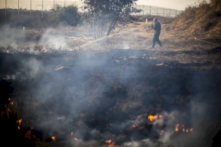  اندلاع حرائق في غلاف غزة بفعل البالونات الحارقة