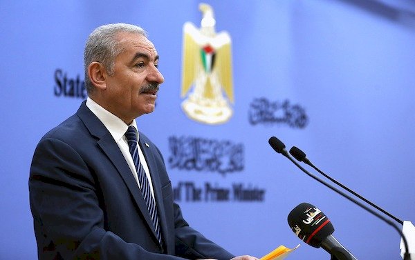 الدكتور محمد اشتيه رئيس الوزراء الفلسطيني     تصوير (apa)