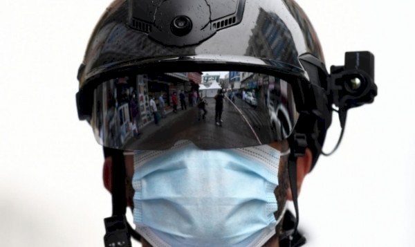 خوذة وقاية من فايروس كورونا