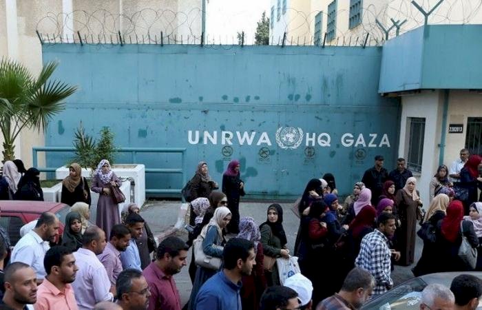 غزة: تظاهرة فلسطينية أمام مقر وكالة الغوث الاونروا