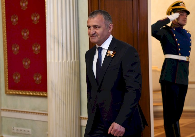 رئيس جمهورية أوسيتيا الجنوبية