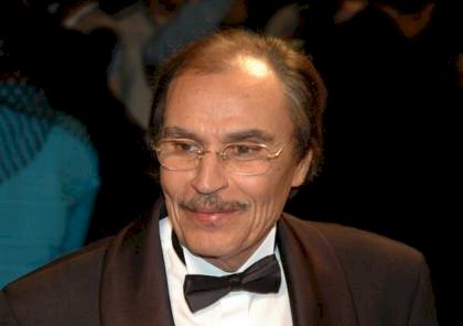 الفنان المصري عزت العلايلي