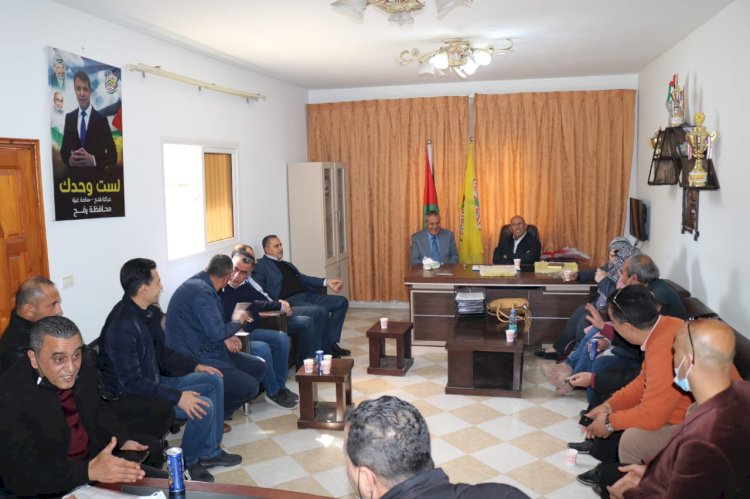 محافظة رفح تستقبل وفد من قيادات حركة فتح في مكتبها