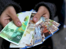 لماذا لم يتلقَ 4500 موظف رام الله رواتبهم ..؟