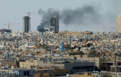 الحوثيون: هاجمنا "هدفا حساساً" في العاصمة السعودية