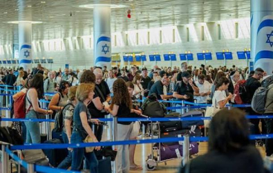 صحيفة عبرية: هجرة قياسية للإسرائيليين تُهدد الاقتصاد قبيل الانتخابات