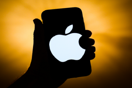 حدّث هاتفك "آيفون" الآن.. آبل تحث المستخدمين على ذلك، فما السبب؟!