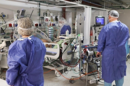 الصحة تكشف: نحو 100 إصابة بمتحور جديد من فيروس كورونا