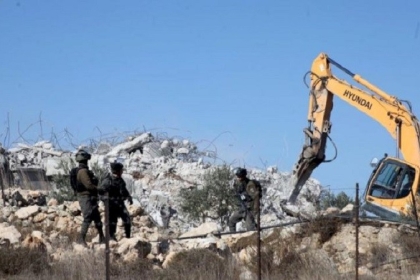 الخليل: الاحتلال يهدم  أربعة مساكن في مسافر يطا
