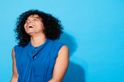 دراسة عميقة تسلّط الضوء على سبب وأهمية الضحك!