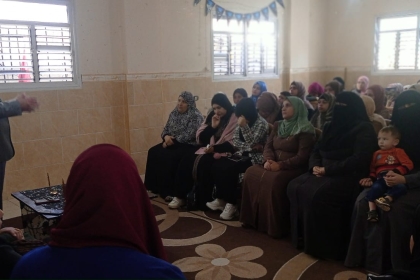بالصور: مجلس المرأة في حركة فتح ساحة غزة ينفذ لقاء  حول دور المعلم الفلسطيني
