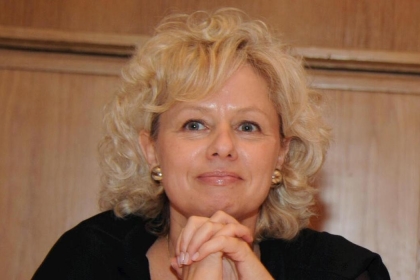 المستشارة القانونية لحكومة الاحتلال  تثير عـاصــفة كبــــرى