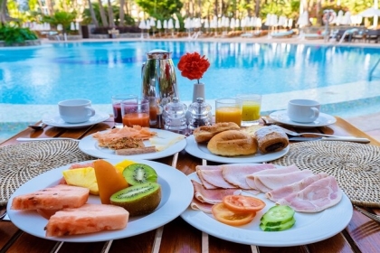 خمس قواعد غذائية للتخلص من حرقة المعدة