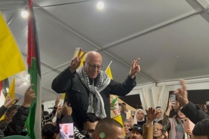 قوات الاحتلال تقتحم منزل المحرر كريم يونس وتصادر مركبة