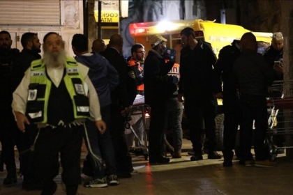 إصابة إسرائيلي في عملية طعن قرب مدينة الخليل واستشهاد المنفذ