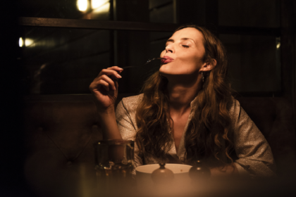 "الأكل العاطفي" قد يكون مضرا لقلبك!