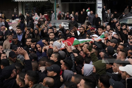 نابلس: جماهير شعبنا تشيع جثمان الشهيد أبو جنيد
