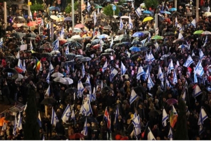 الآلاف يتظاهرون ضد حكومة نتنياهو في تل أبيب والقدس وحيفا