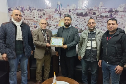 مجلس العمال بمحافظة الوسطى يلتقي بلدية المغازي في إطار التعاون المشترك بين الطرفين