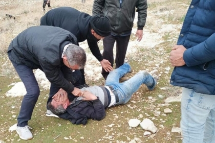 إصابات بالاختناق خلال تصدي المواطنين لهجوم مستوطنين جنوب نابلس