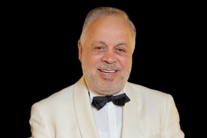 أشرف زكي يحتفظ بمنصبه نقيباً للممثلين المصريين