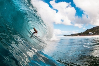 بناء أكبر موجة اصطناعية في العالم لراكبي الأمواج