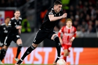 يونايتد ويوفنتوس وفينورد وإشبيلية إلى ربع النهائي