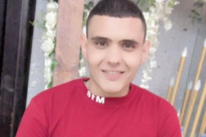 الأسير عاصف الرفاعي المصاب بالسرطان بدأ بتلقي العلاج الكيميائي وهو مقيد