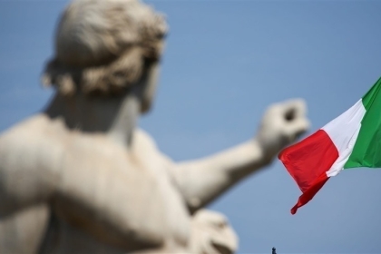 إيطاليا: تغريم كل من يستخدم الإنجليزية