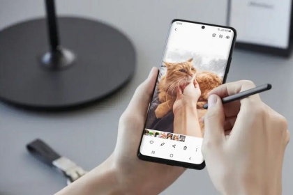 كيفية التقاط الصور باستخدام صوتك في هواتف سامسونج