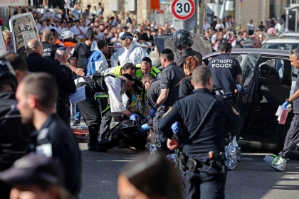 بالفيديو .. 8 إصابات بينها حرجة في عملية دهس واستشهاد المنفذ