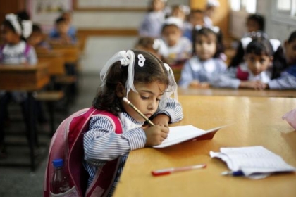 "الأونروا" تمنع تنفيذ الامتحانات النهائية وتؤكد الالتزام بالتقييم الواقعي