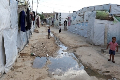 لبنان يهدد بقطع الكهرباء عن اللاجئين الفلسطينيين والسوريين