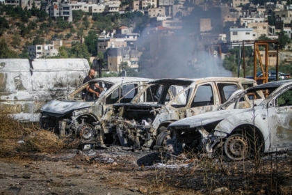 ارتقاء شهيد و12 إصابة وإحراق أكثر من 30 منزلا و60 مركبة قضاء رام الله