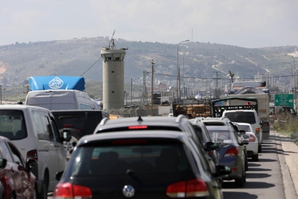 الاحتلال يعتقل ثلاثة أطفال ويشدد من إجراءاته العسكرية في مدينة نابلس