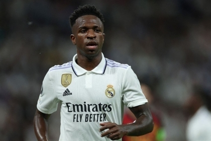 مليار يورو الشرط الجزائي في عقد فينيسيوس مع الريال