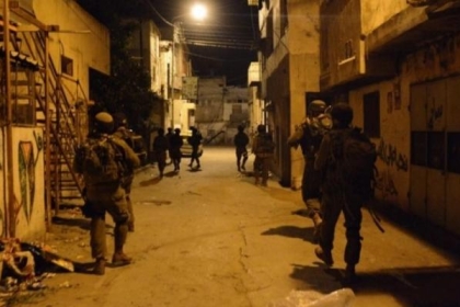 الاحتلال يعتدي على صحفيين غرب نابلس