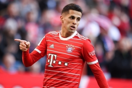 برشلونة يلجأ إلى خيار استعارة كانسيلو