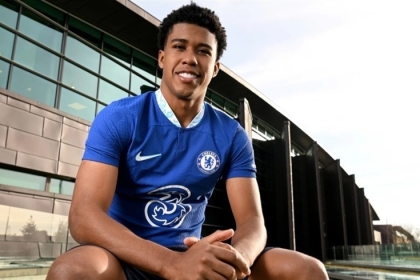 برشلونة يختار موهبة تشيلسي لتعويض بوسكيتس