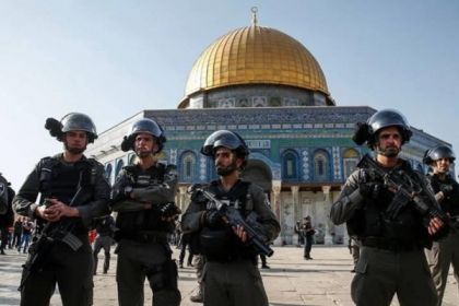 الاحتلال يمنع عددا من موظفي الأوقاف من الدخول إلى المسجد الأقصى
