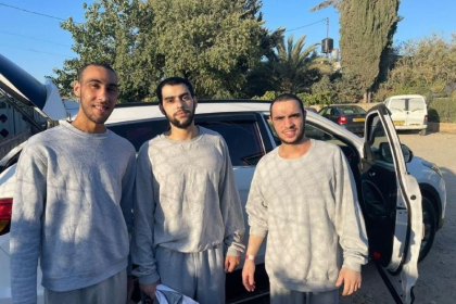 قوات الاحتلال تفرج عن ثلاثة أسرى من دير أبو مشعل