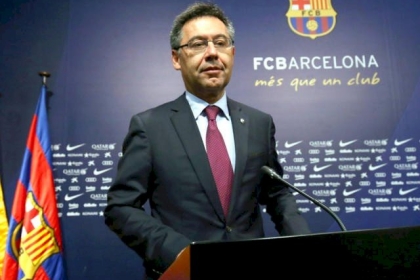 رئيس برشلونة يهاجم ريال مدريد بسبب "الفار" ويوضح مصير ميسي