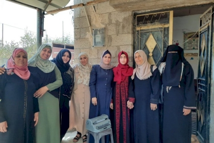 مجلس المرأة في محافظة رفح يزور الطالبة الكفيفة شيماء أبو الحصين