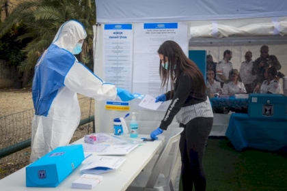 بينيت: اسرائيل ستعيد فرض مزيدا من القيود بسبب كورونا