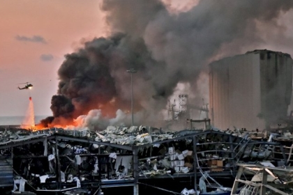 عشرات القتلى وآلاف الجرحى في انفجار بيروت  وتوصيات بتسلم الجيش مهام الأمن
