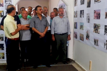 لجنة التعبئة الفكرية بمحافظة خانيونس تحيي ذكرى ميلاد الشهيد ياسر عرفات بمعرض صور