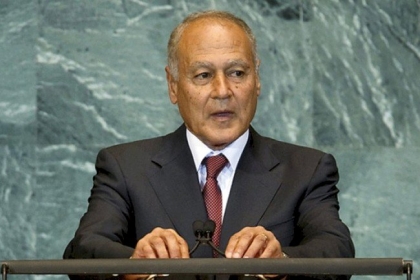 أبو الغيط يبحث مع وزير خارجية الجزائر مستجدات القضية الفلسطينية