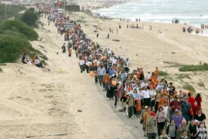 صحيفة اسرائيلية: نتائج الانسحاب من غزة… عدم وجود شريك للسلام أم إخفاق إسرائيلي؟