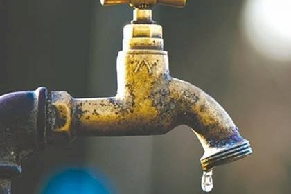 خبراء: نقص المياه سبب رئيس لسرعة تفشي "كورونا"