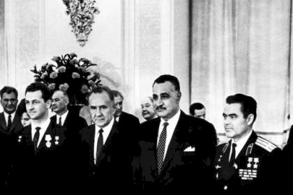 القصة الكاملة لتجنيد سمير الإسكندراني من قبل الموساد وتحذيره لجمال عبد الناصر